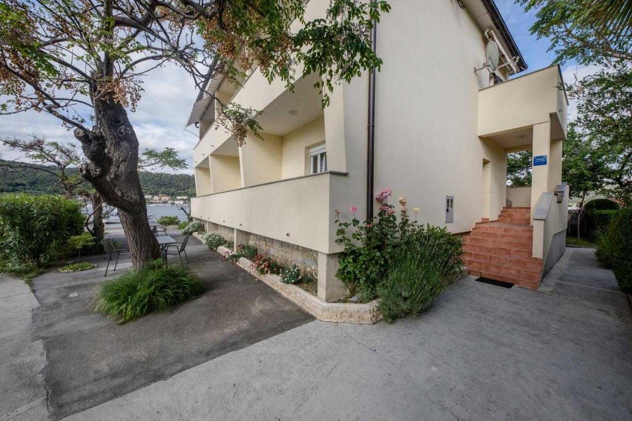 Apartments By The Sea Supetarska Draga - Donja, Rab - 11769 Luaran gambar