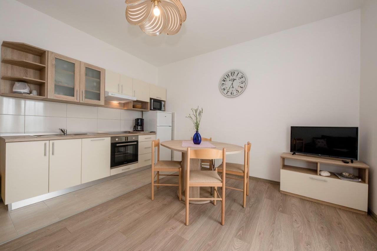 Apartments By The Sea Supetarska Draga - Donja, Rab - 11769 Luaran gambar