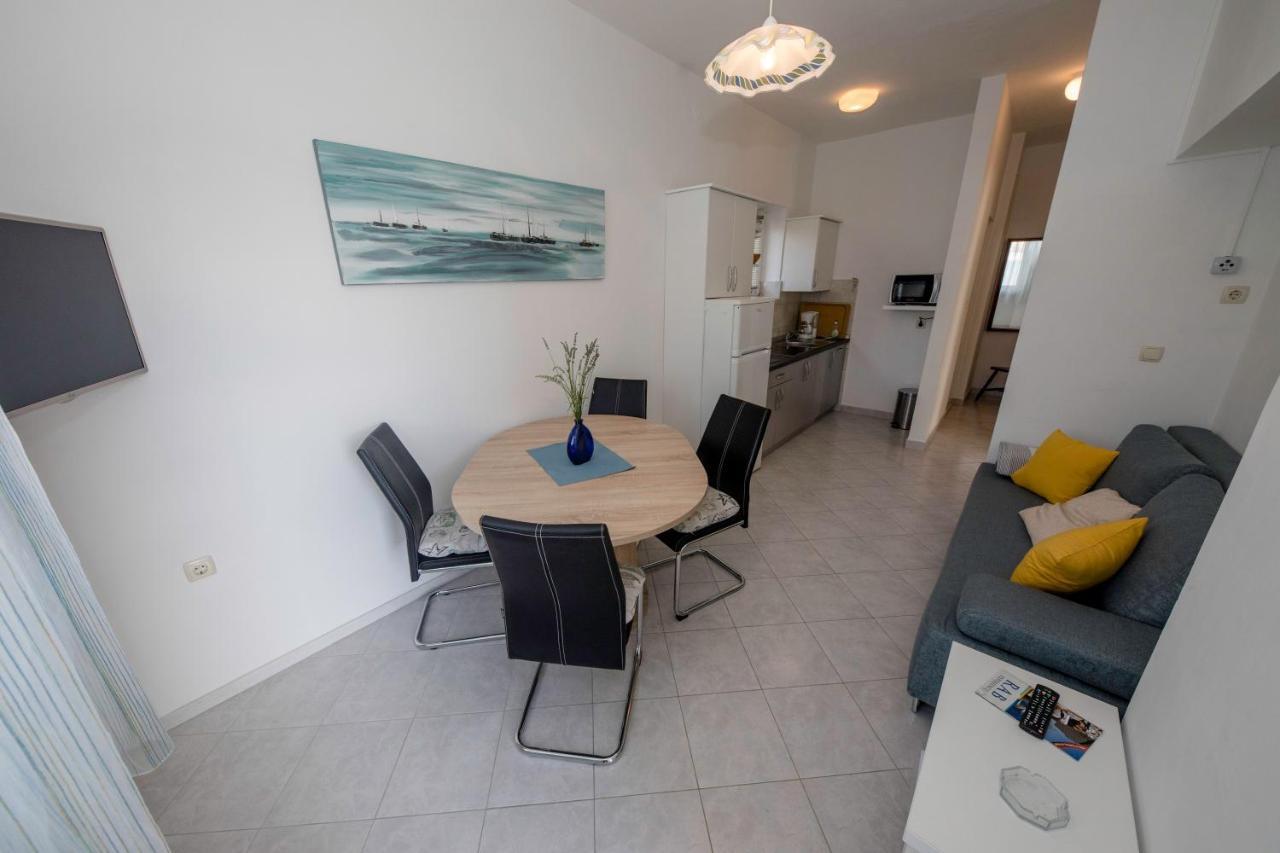 Apartments By The Sea Supetarska Draga - Donja, Rab - 11769 Luaran gambar